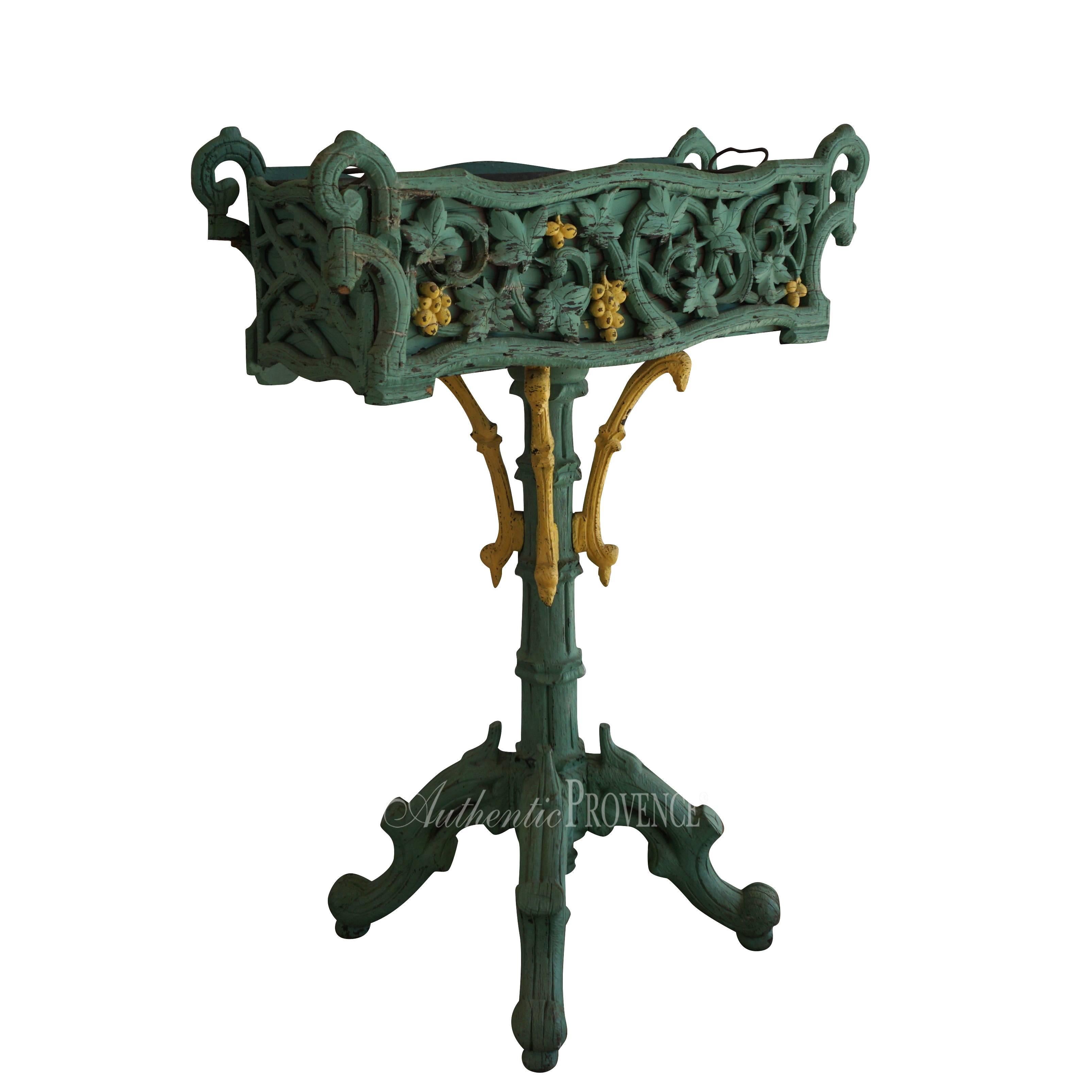 19th Century French Plant Stand or Jardiniere in Wood In Good Condition In West Palm Beach, FL