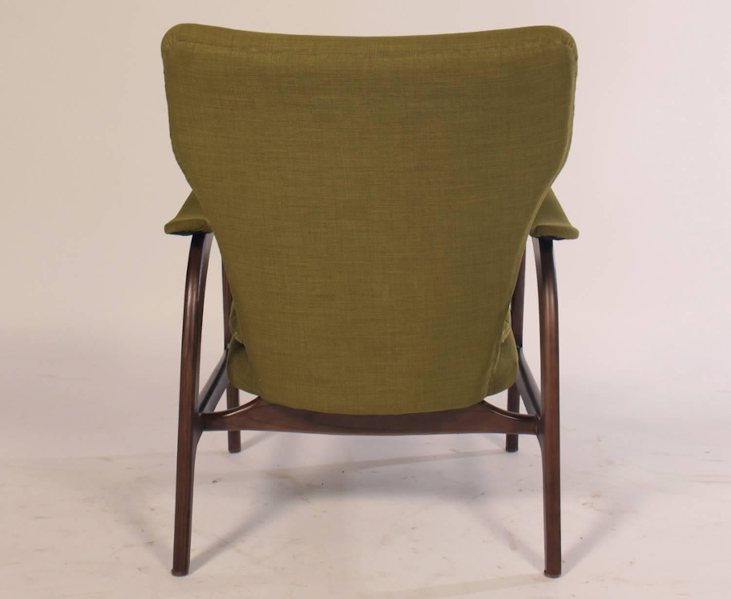 Late 20th Century Pair of Mid Century Modern Club Chairs 