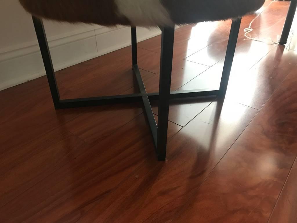 Circular Upholstered Cowhide Bench 1