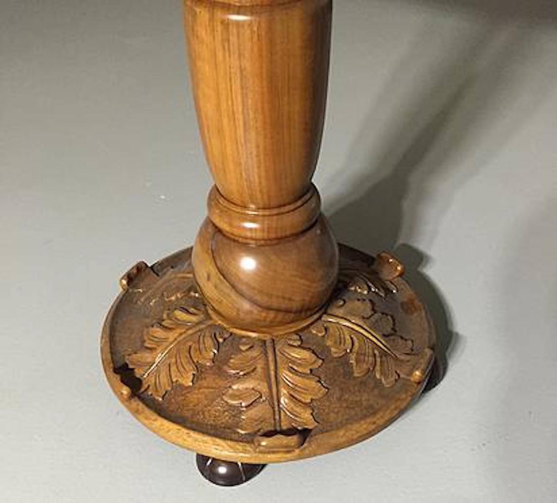 French Art Deco Walnut Accent Table In Excellent Condition For Sale In North Bergen, NJ