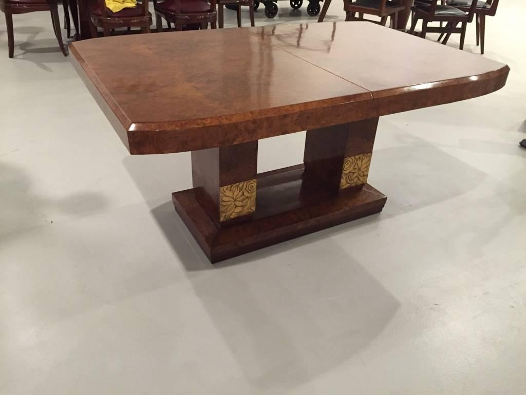 Burl Amboyna French Art Deco Dining Table In Good Condition For Sale In North Bergen, NJ