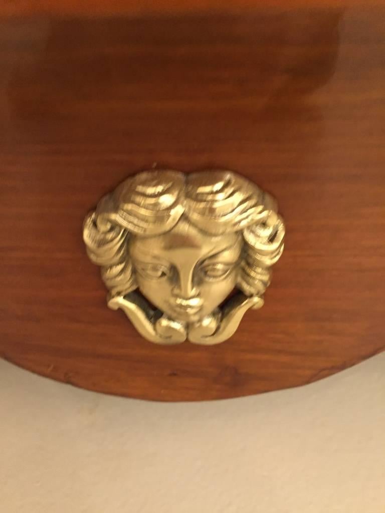 Buffet Art déco français avec motifs de sirènes et de Méduses Excellent état - En vente à North Bergen, NJ
