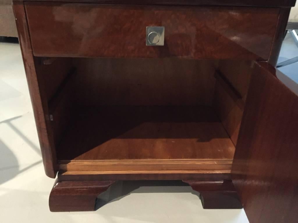 Pair of French Art Deco Nightstands Tables  In Excellent Condition For Sale In North Bergen, NJ