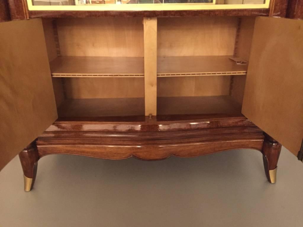 French Art Deco Vitrine or Display Cabinet in the Style of Jules Leleu For Sale 1