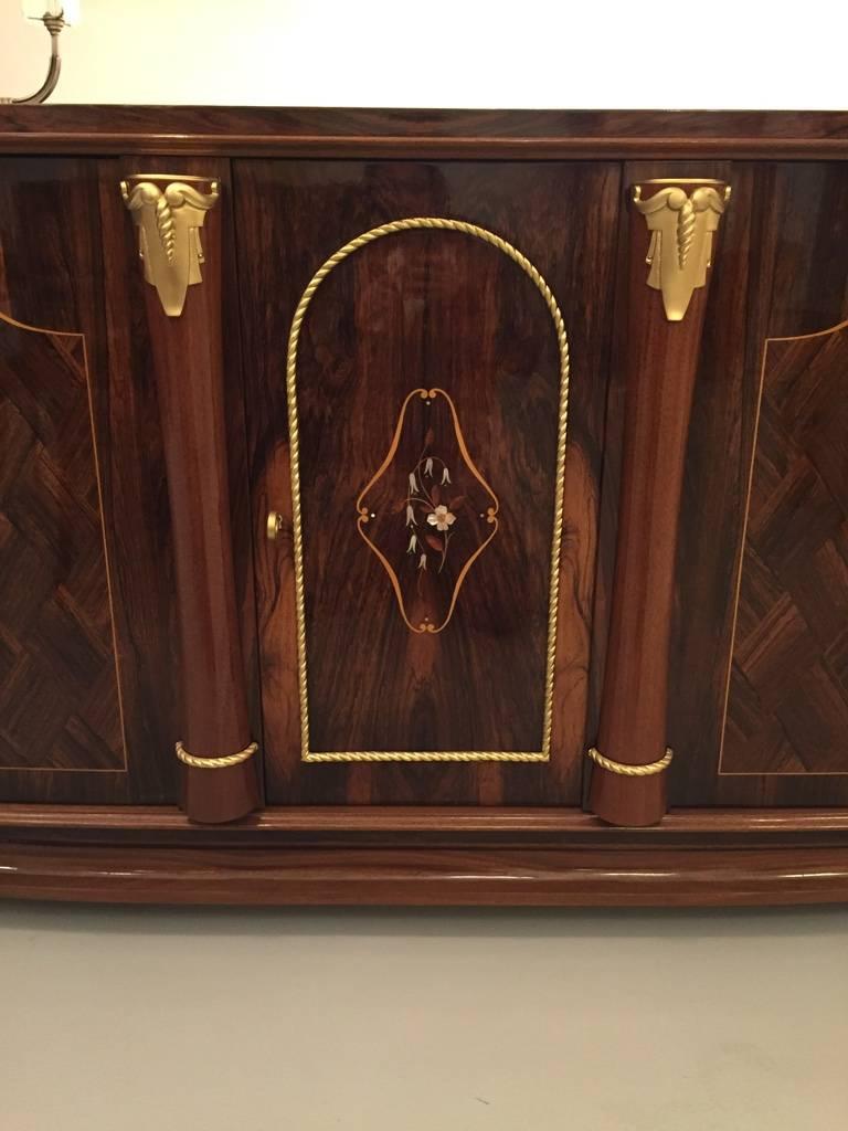 French Art Deco Walnut Five-Door Buffet in the Manner of Leleu In Good Condition For Sale In North Bergen, NJ