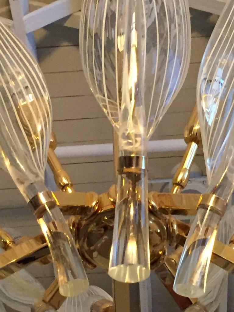 Italian Seguso Murano Glass and Brass Eight-Leaf Cattail Chandelier In Excellent Condition In North Bergen, NJ