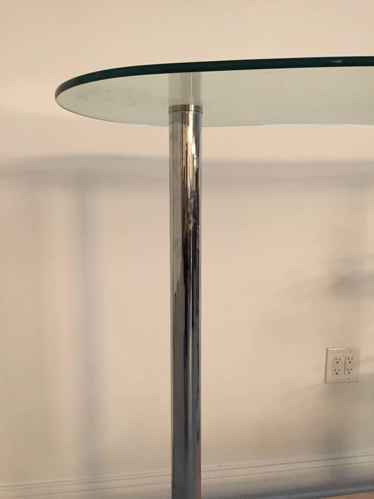 Mid Century Modern Chrome and Glass Dry Bar In Excellent Condition For Sale In North Bergen, NJ