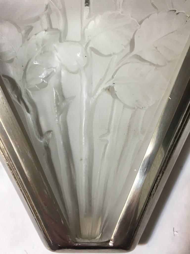 Mid-20th Century Pair of French Art Deco Sconces Signed by Verrerie des Hanots For Sale