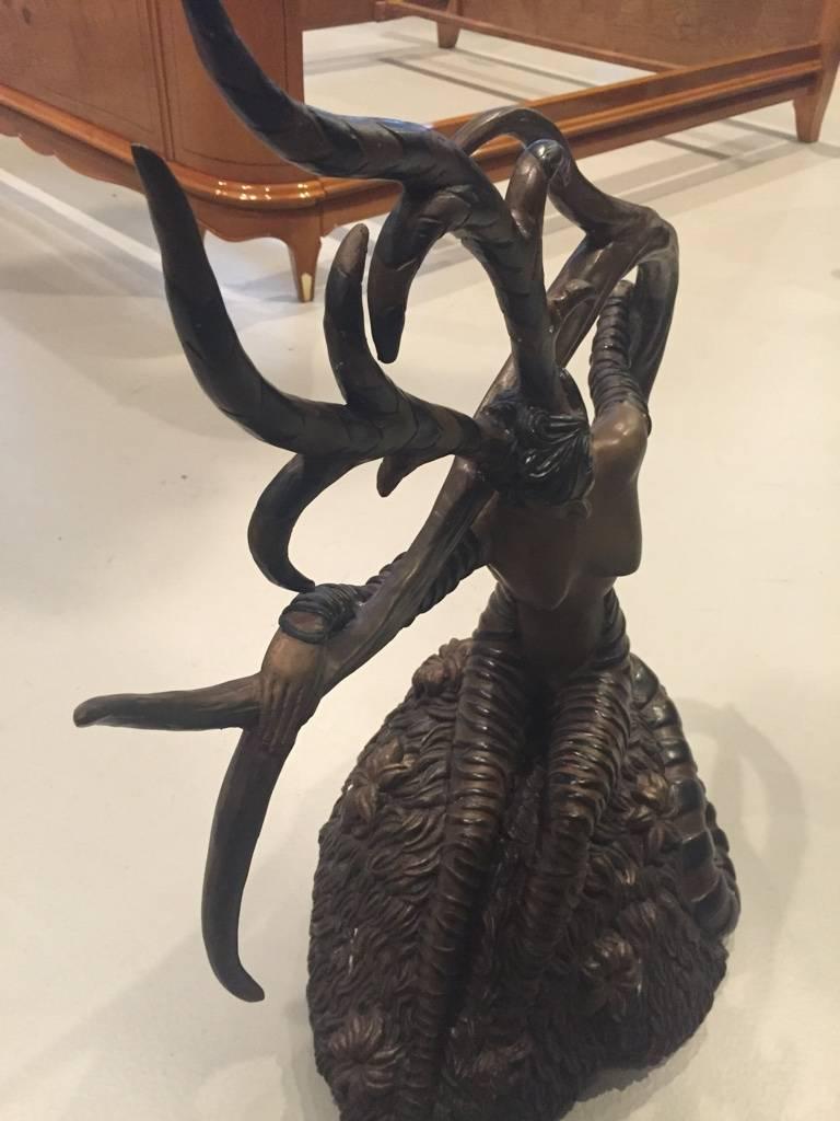 20ième siècle Sculpture en bronze « La chasse » d'Erte Romain De Tirtoff en vente