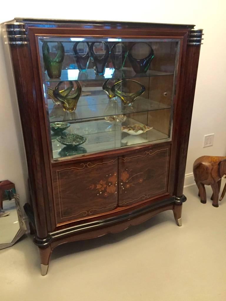 French Art Deco Vitrine Bar or Display Cabinet in the Style of Jules Leleu In Excellent Condition In North Bergen, NJ