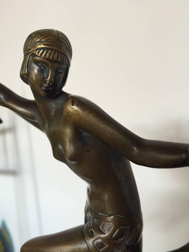Original Art Deco Nackter Schal Tänzerin Bronze signiert Fanny Rozet, um 1920 (Art déco) im Angebot