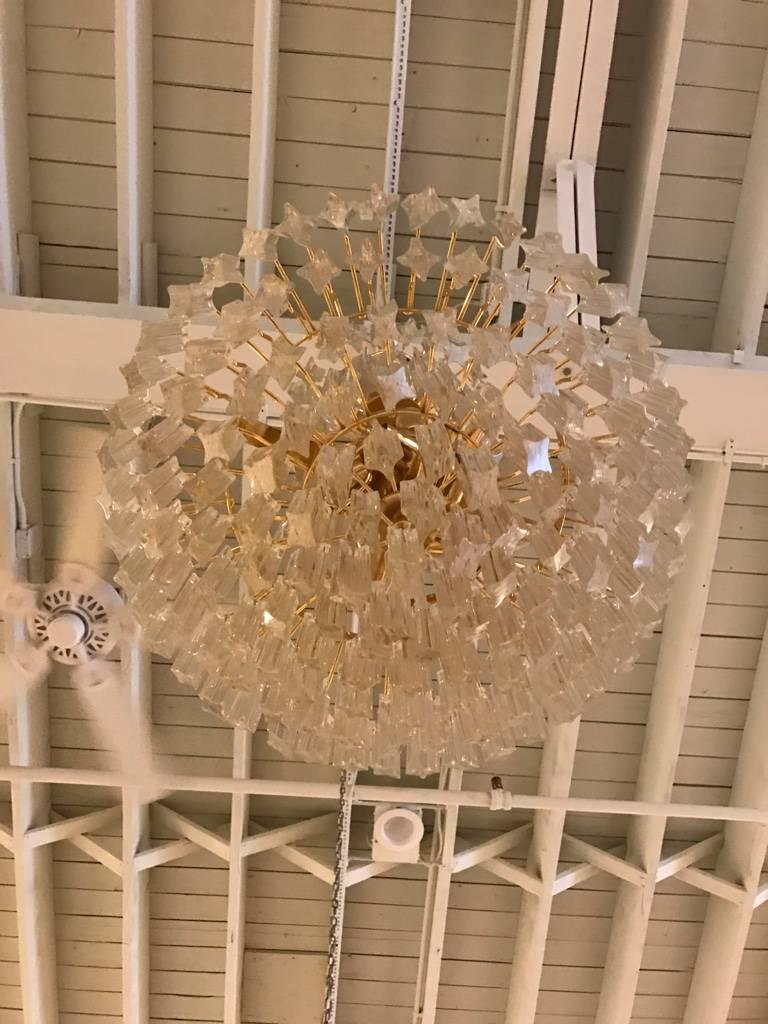 Gorgeous Mid-Century Italian Murano Glass Chandelier by Camer In Excellent Condition In North Bergen, NJ