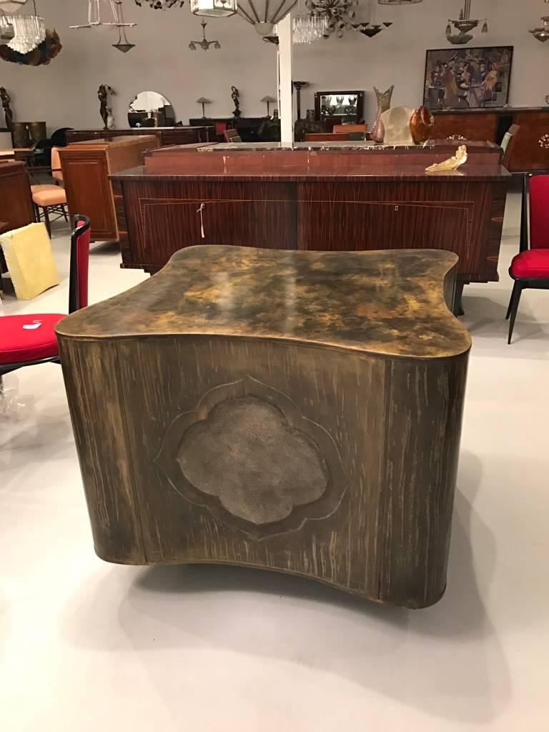 Mid-Century Signed Philip LaVerne and Kelvin Laverne single commission accent table called the "surprise". This one of a Kind single commission 1960s table base is gorgeous. Can be used in many different ways.

Center table , Mid Century ,