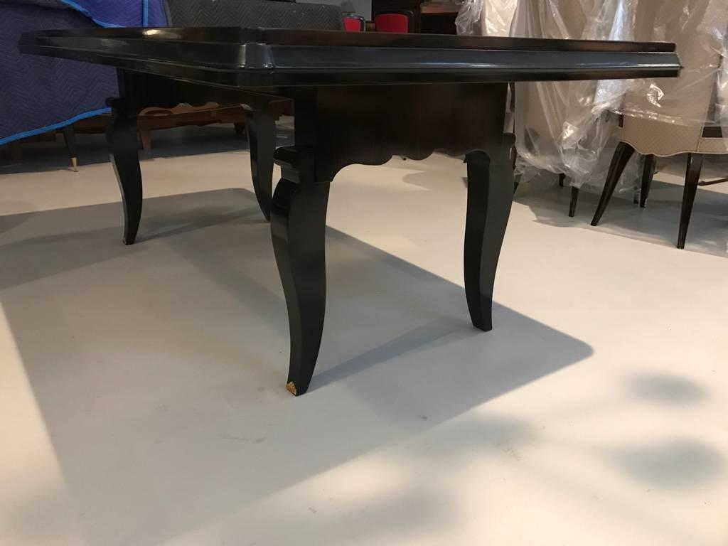 French Art Deco Dining Table With Brass Hardware and Spectacular Inlay In Excellent Condition For Sale In North Bergen, NJ