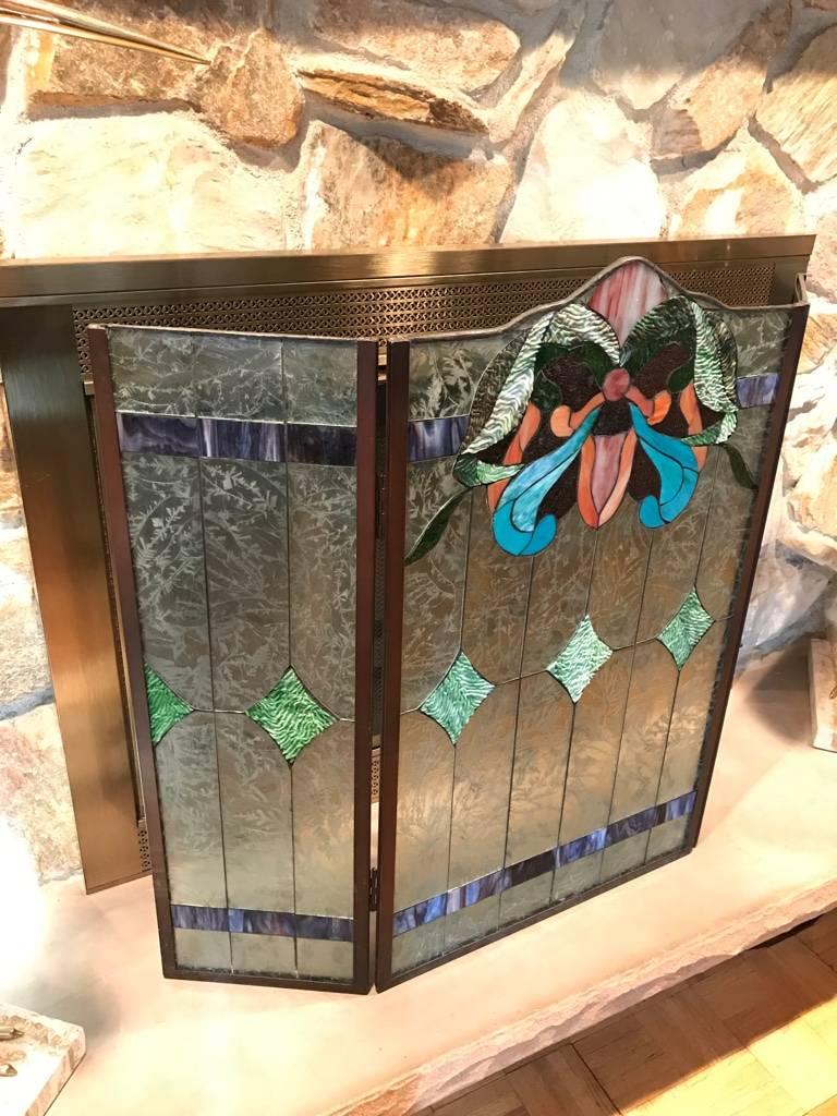 Stained Glass Fire Screen In Excellent Condition In North Bergen, NJ