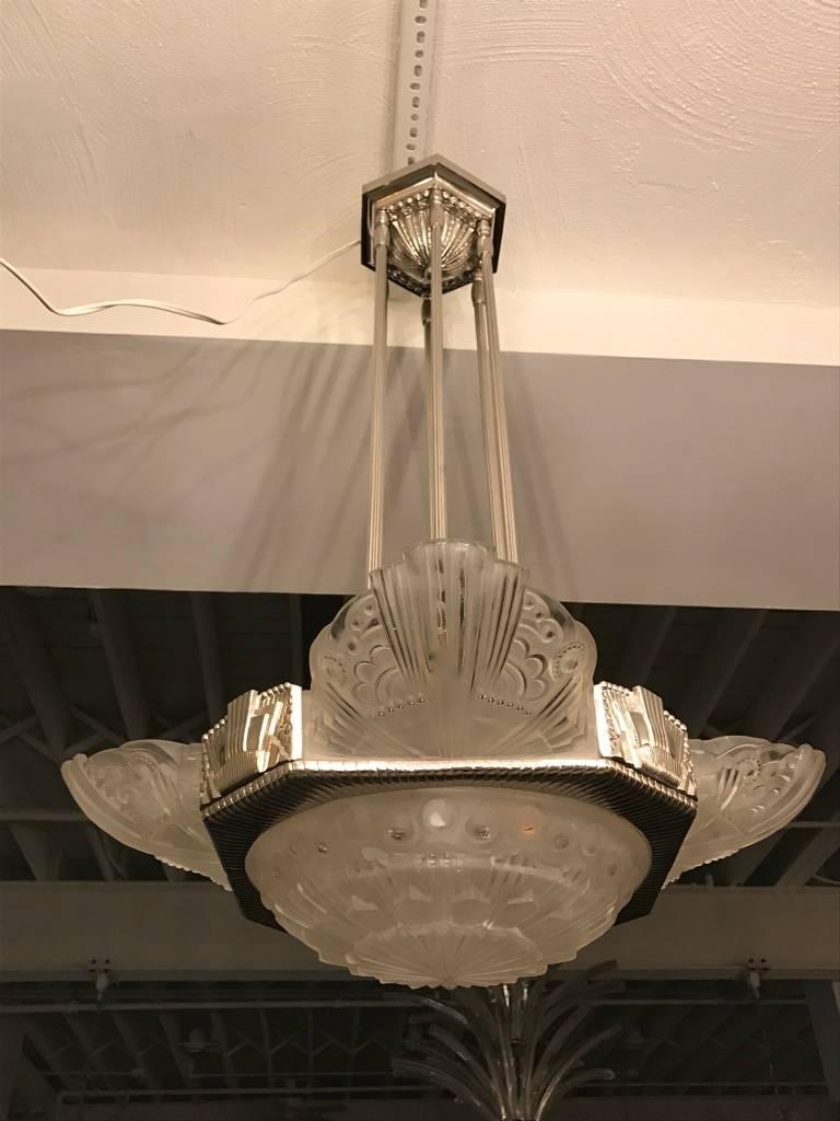Stunning French Art Deco chandelier by 