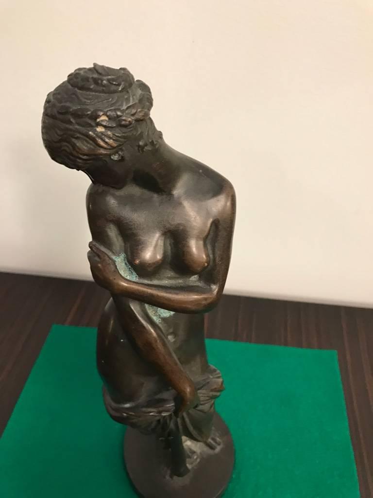 Sculpture en bronze d'une femme nue debout Excellent état - En vente à North Bergen, NJ