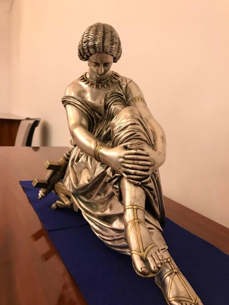 French Bronze Figure of a Seated Female In Excellent Condition For Sale In North Bergen, NJ
