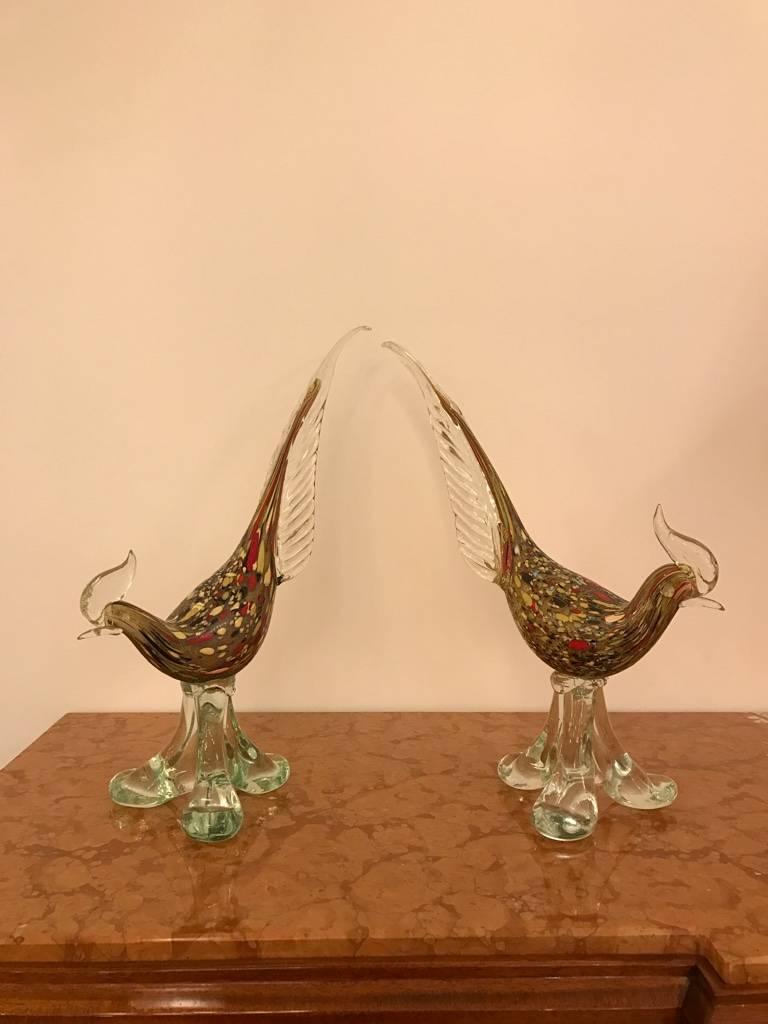 Mid-Century moderno Coppia di galli italiani in vetro soffiato a mano di Murano in vendita