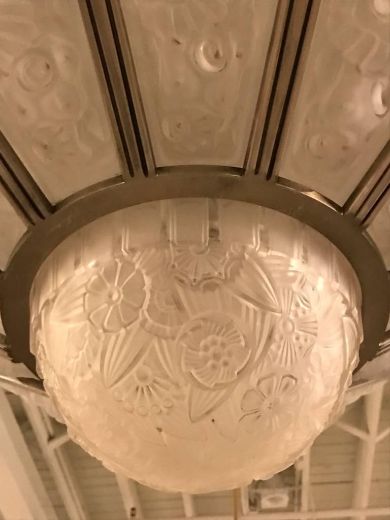 Metà XX secolo Lampadario Art Deco francese di Hettier & Vincent e Genet & Michon in vendita