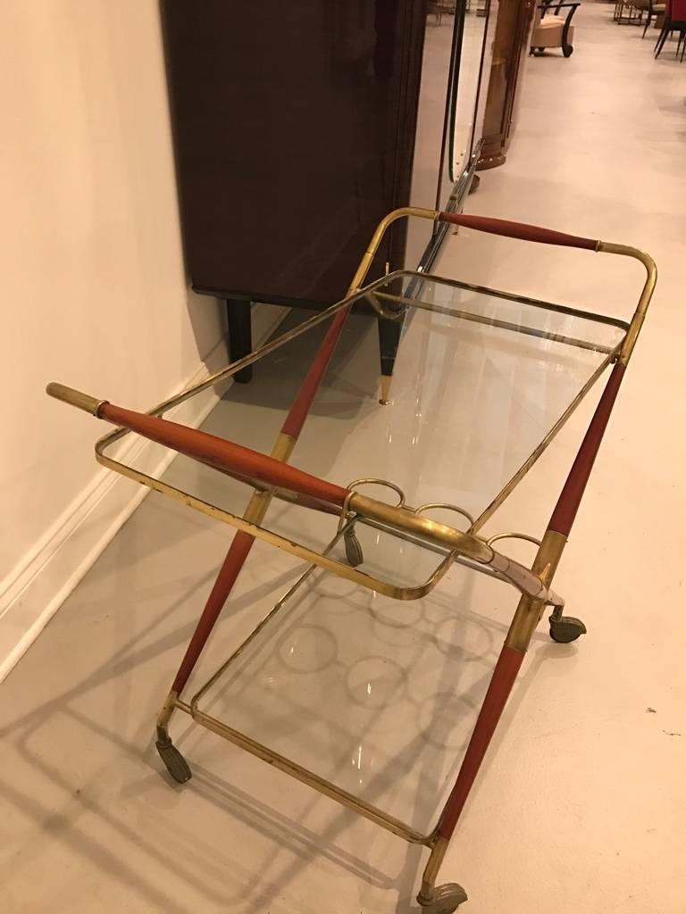 Italian, Mid-Century Brass and Glass Bar Cart In Good Condition In North Bergen, NJ