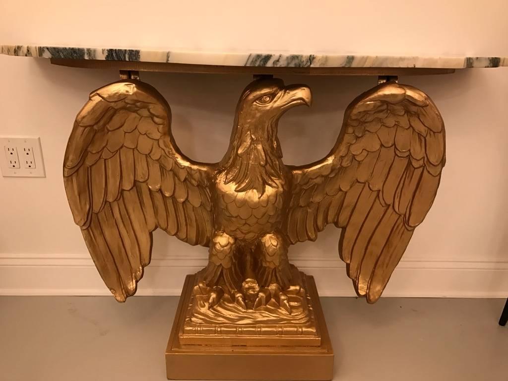 Giltwood American Eagle Console Table with Marble Top In Good Condition For Sale In North Bergen, NJ