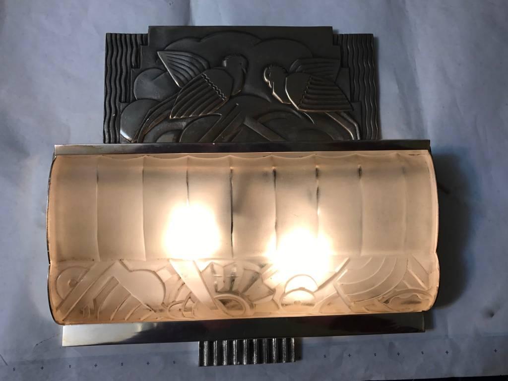 Pair of French Art Deco Sconces with Geometric Motif by Sabino For Sale 5
