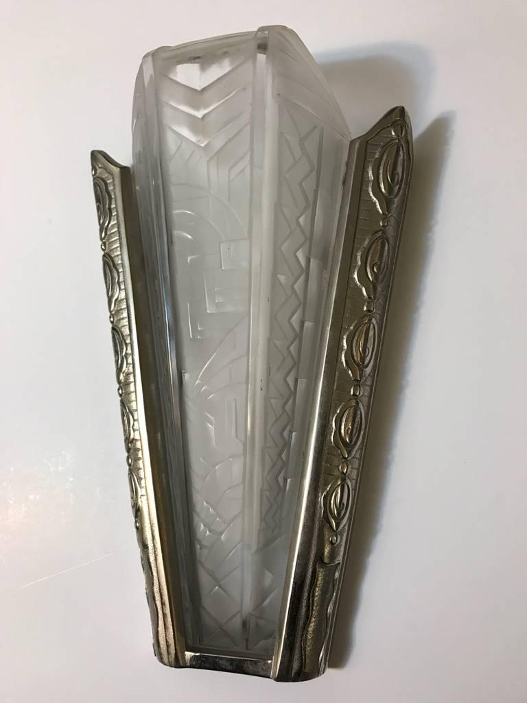 French Art Deco Sconce by P. Maynadier In Excellent Condition In North Bergen, NJ
