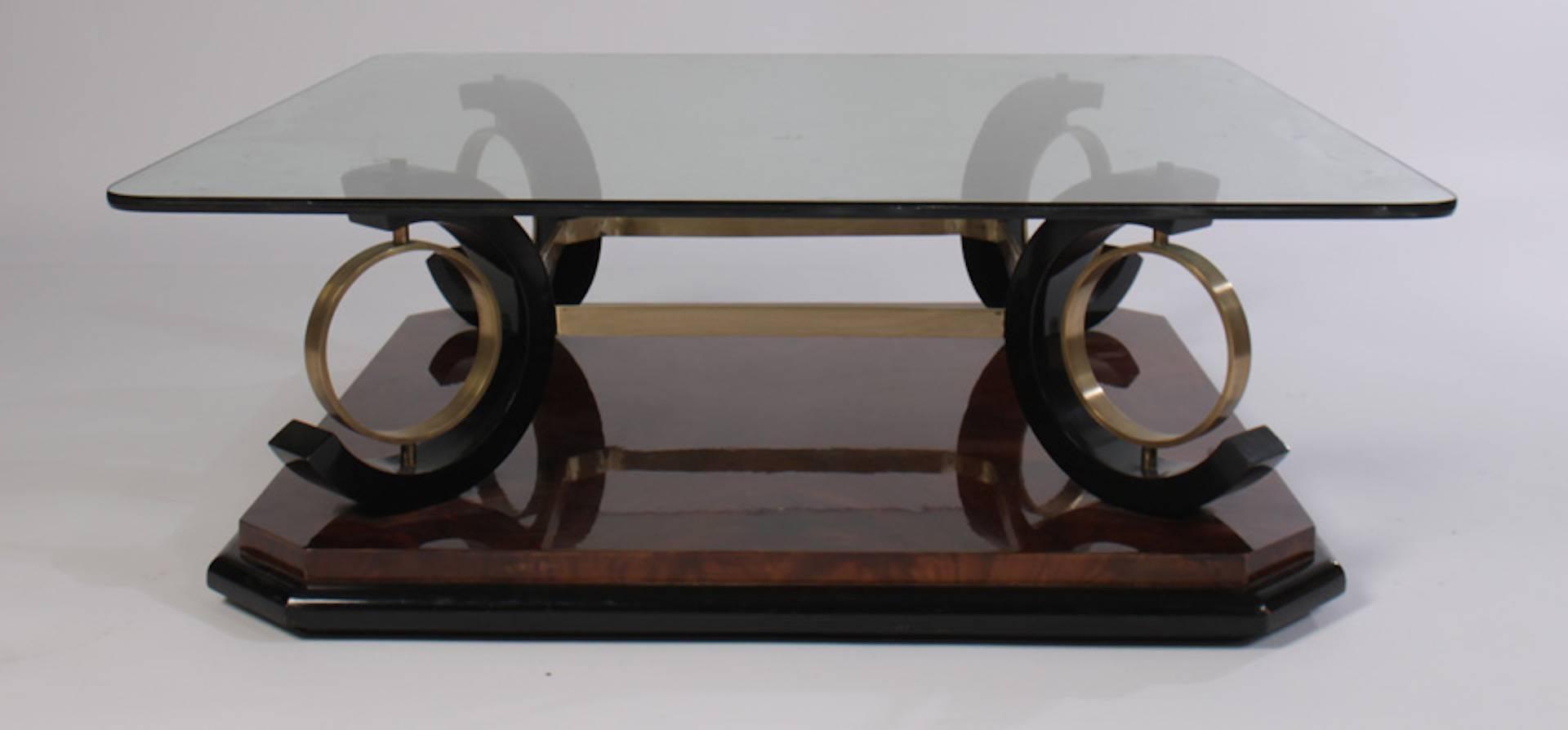 Mid-20th Century Italian Mid-Century Modern Coffee Table Having Glass Top For Sale