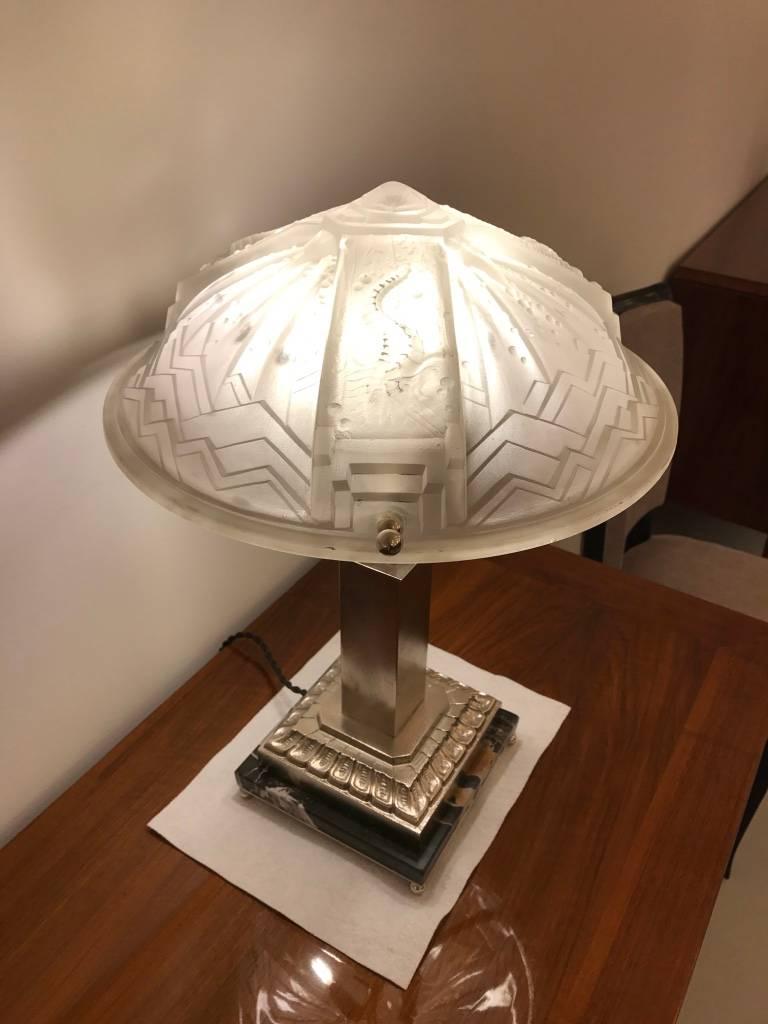 French Art Deco Geometric and Seahorse Table Lamp Signed by Muller Frères For Sale 4