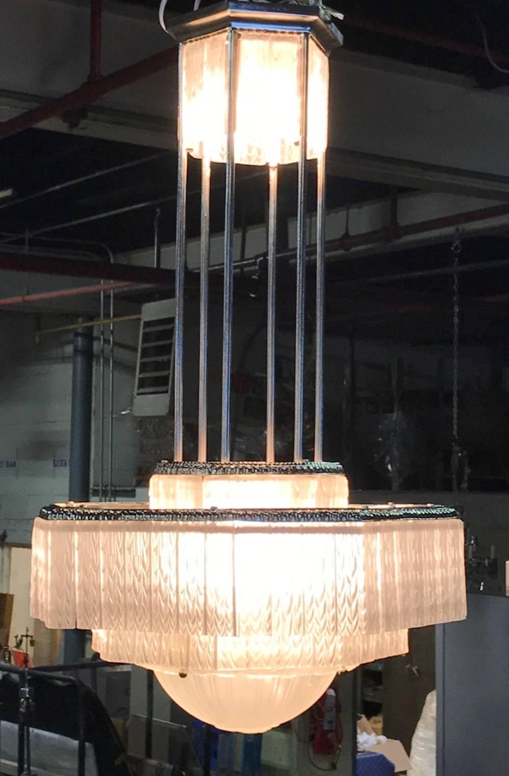 French Art Deco Geometric Chandelier by Georges Leleu For Sale 5