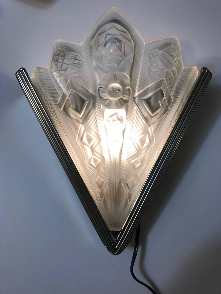 Pair of French Art Deco Geometric Sconces Signed by Noverdy For Sale 6