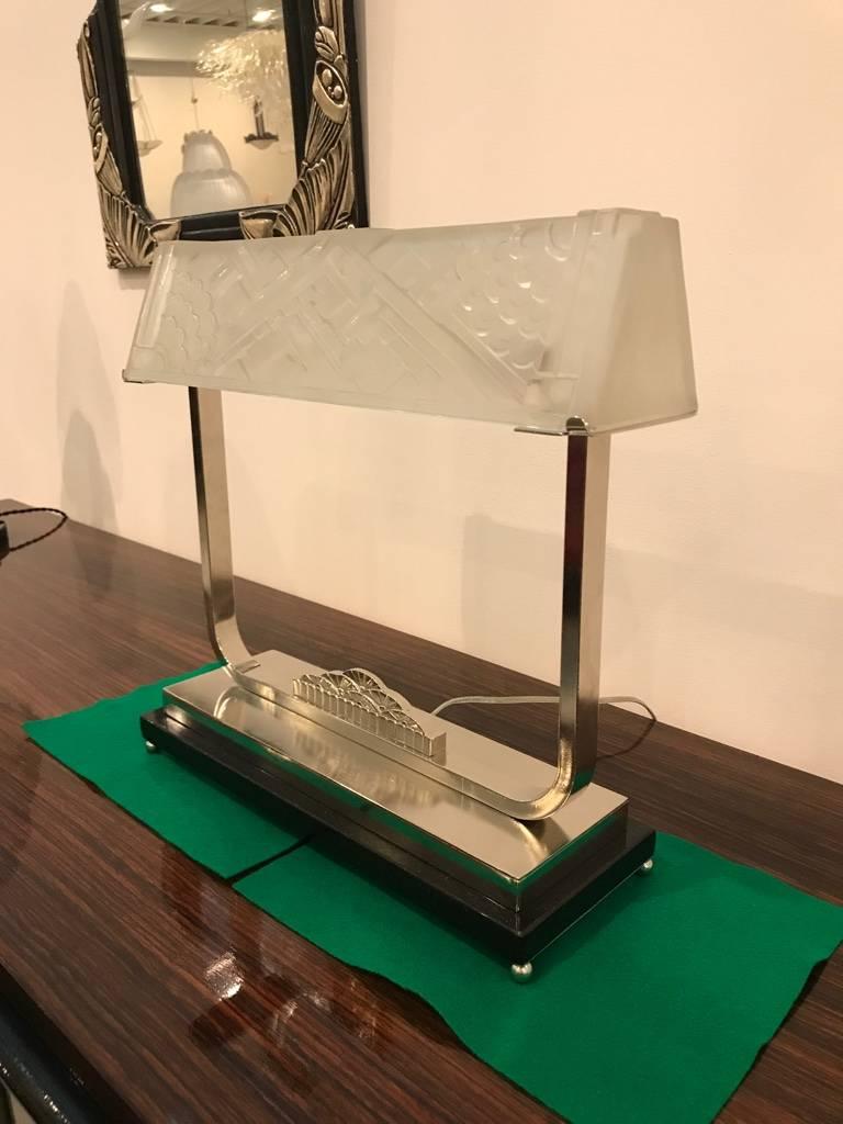 French Art Deco Table Lamp Signed by Sabino In Excellent Condition In North Bergen, NJ