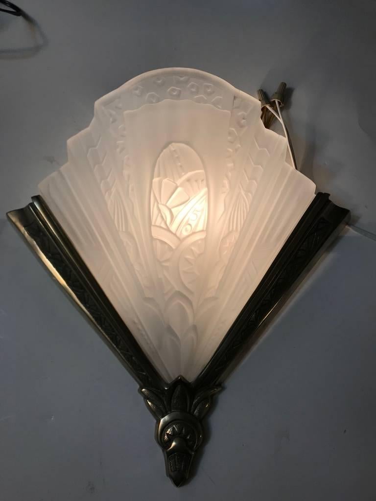 Pair of Frontisi Flower Wall Sconces French Art Deco For Sale 6