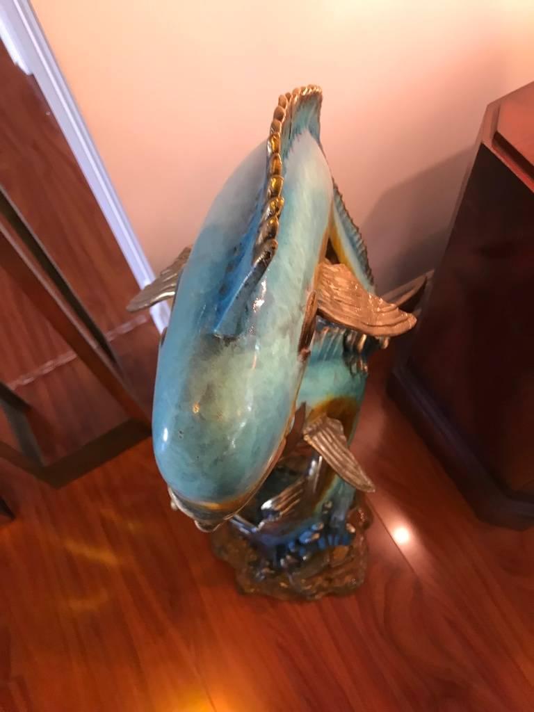 Large Mid-Century Modern Multi-Color Metal Sculpture of Two Fish In Excellent Condition For Sale In North Bergen, NJ
