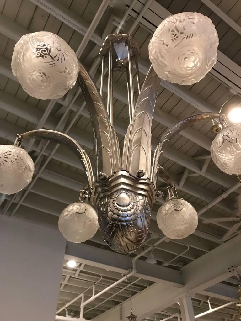 French Art Deco Chandelier Signed by Muller Freres Luneville In Excellent Condition For Sale In North Bergen, NJ