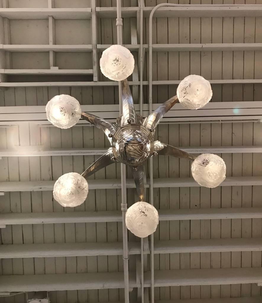 XX secolo Lampadario francese in stile Art Déco firmato da Muller Freres Luneville in vendita