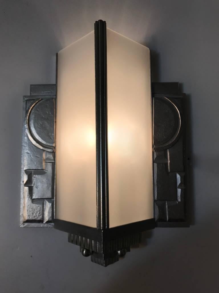 Pair of Geometric French Art Deco Wall Sconces For Sale 4