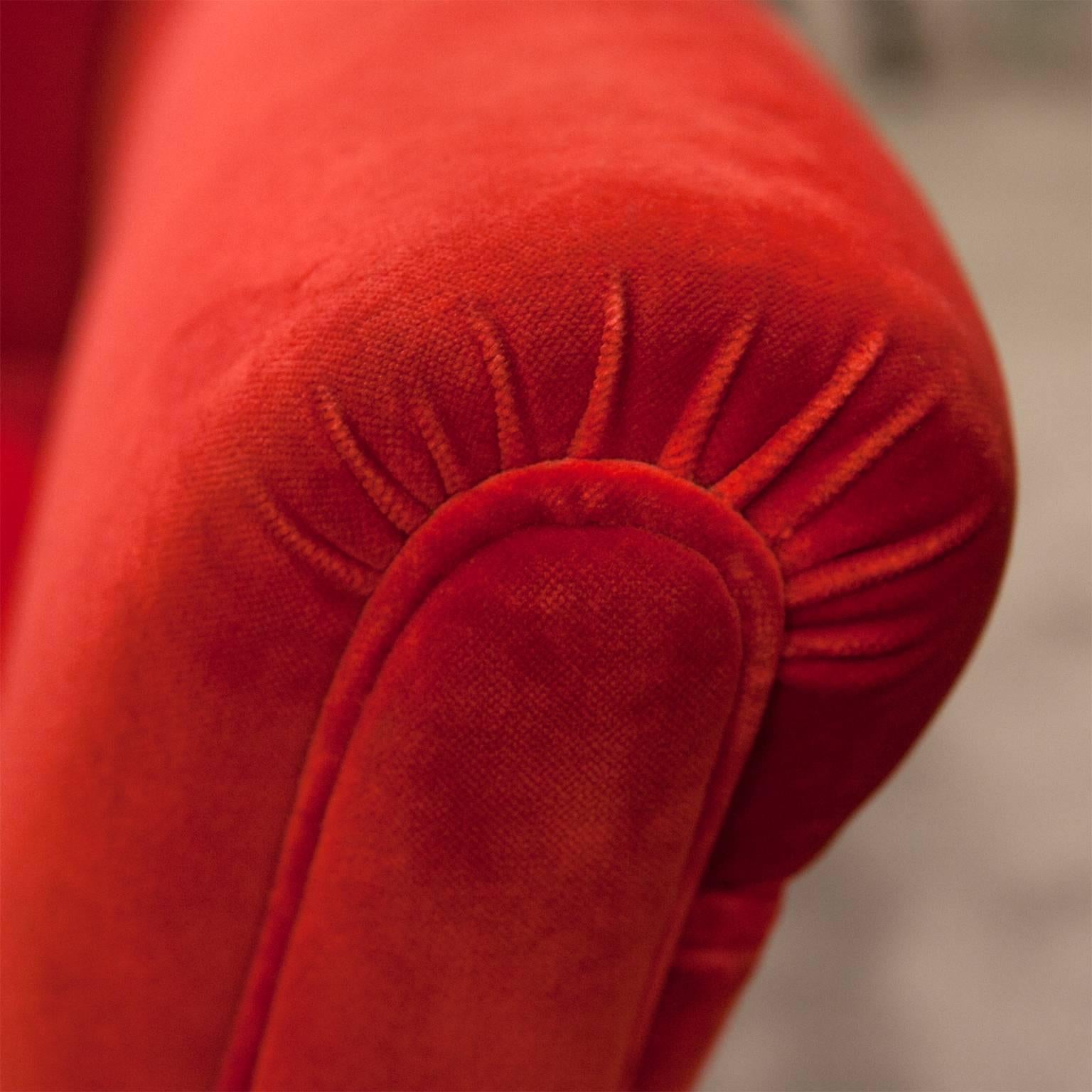 1960s Mid-Century Modern Red Italian Lounge Chairs in Velvet, Set of Two For Sale 1