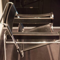 20th Century Black Wassily B3 Chair by Marcel Breuer in Leather and Steel
