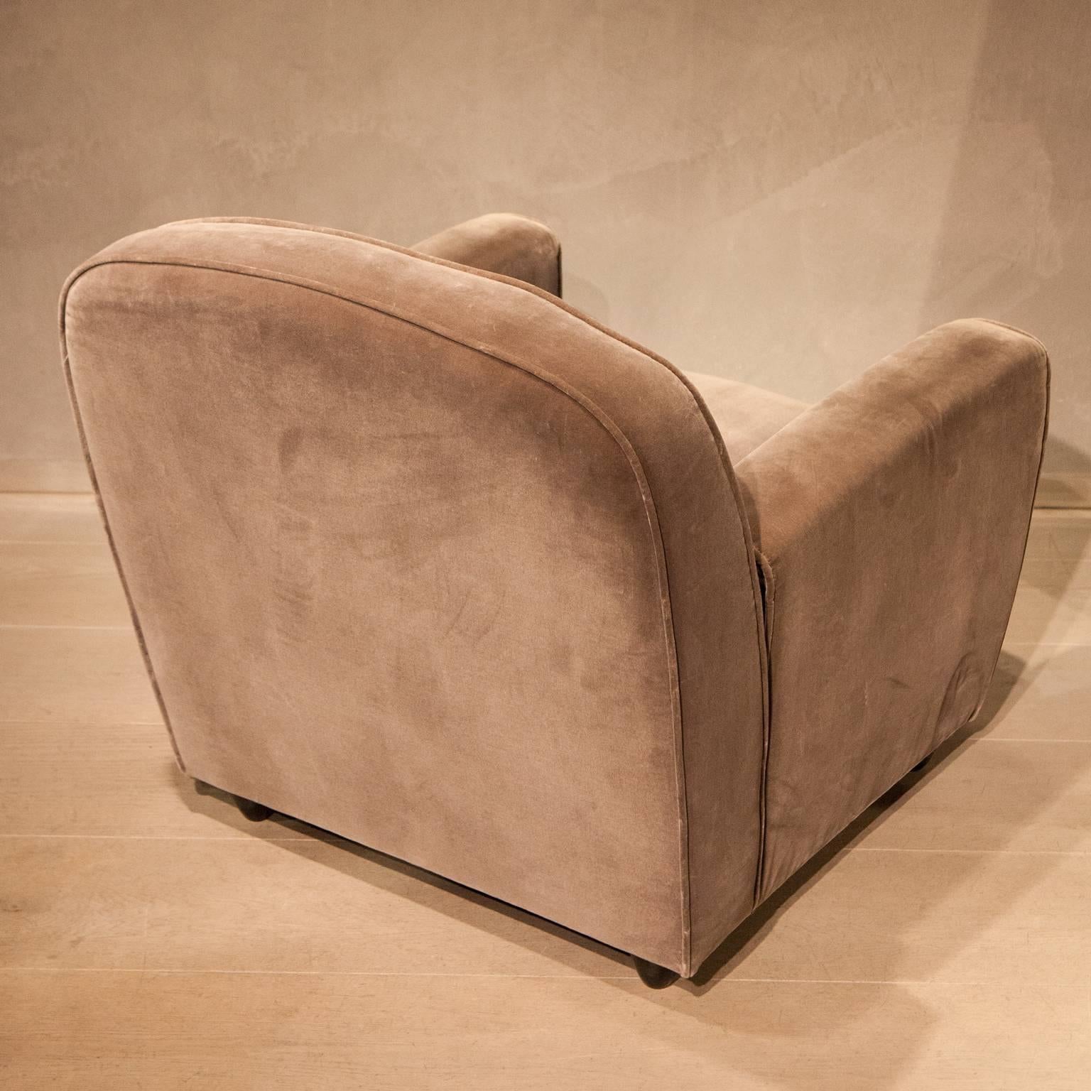 Contemporary Velvet-Covered Vigilius Club Chair by Driade in Gray In Good Condition For Sale In Cologne, DE