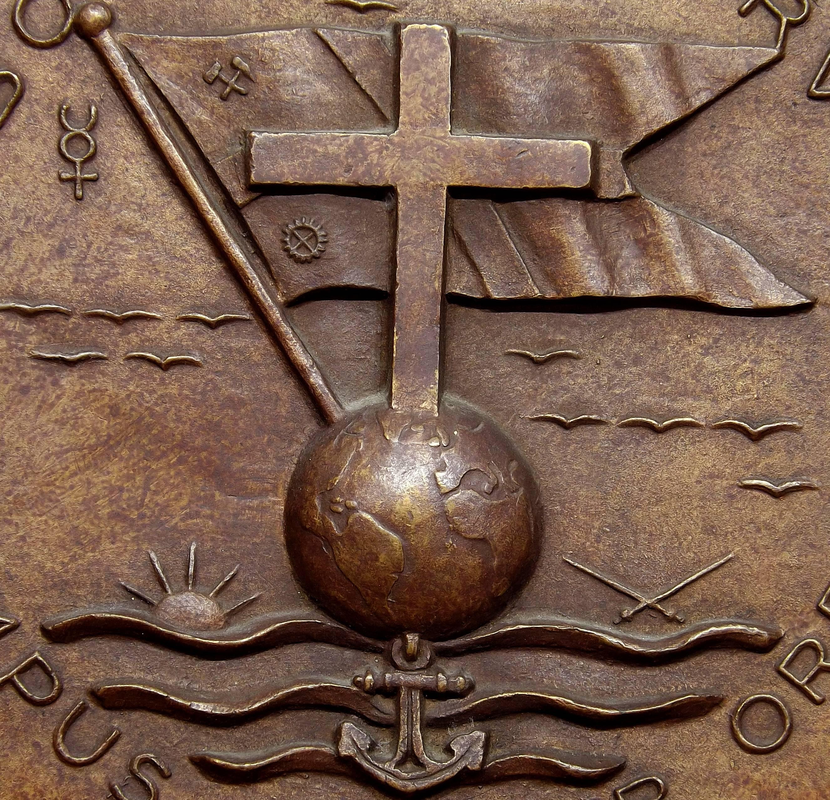 A nautical bronze plaque bearing the family logo of the Kersten & Hunik shipping company from Rotterdam, The Netherlands. Similar plaque is in possession of the Maritime Museum in Rotterdam. Weight roughly 22 pounds, with rudimentary attachments