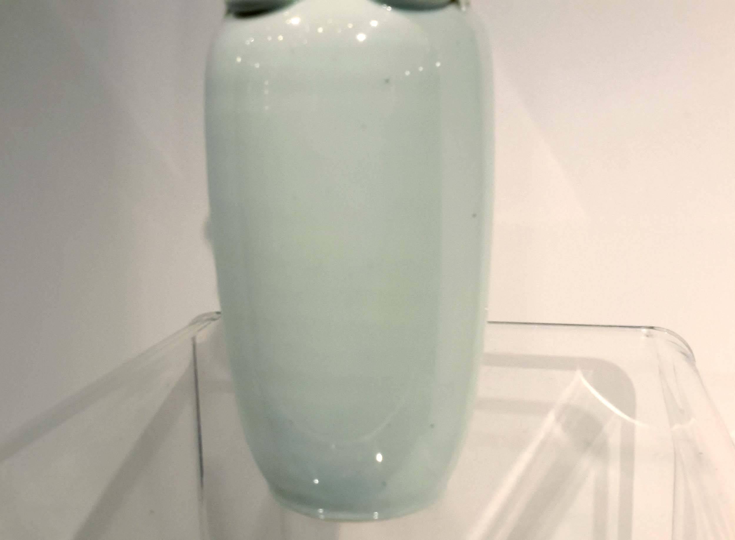 Chinese White Glazed Canton Vase Republic Period In Good Condition For Sale In New York, NY