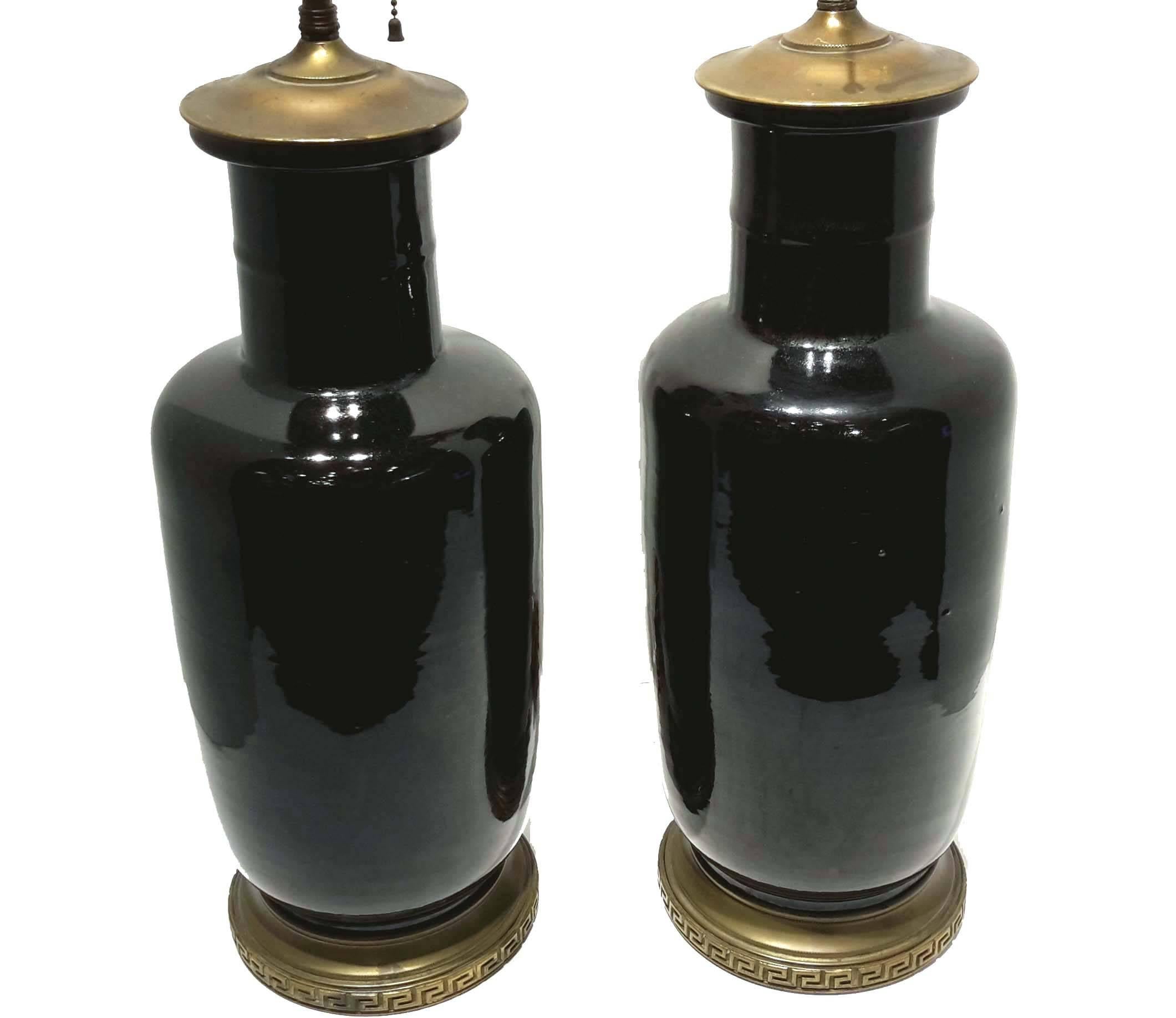 Pair of Chinese Porcelain Mirror-Black Lamps Mounted by Farmer Co., 19th Century In Good Condition In New York, NY