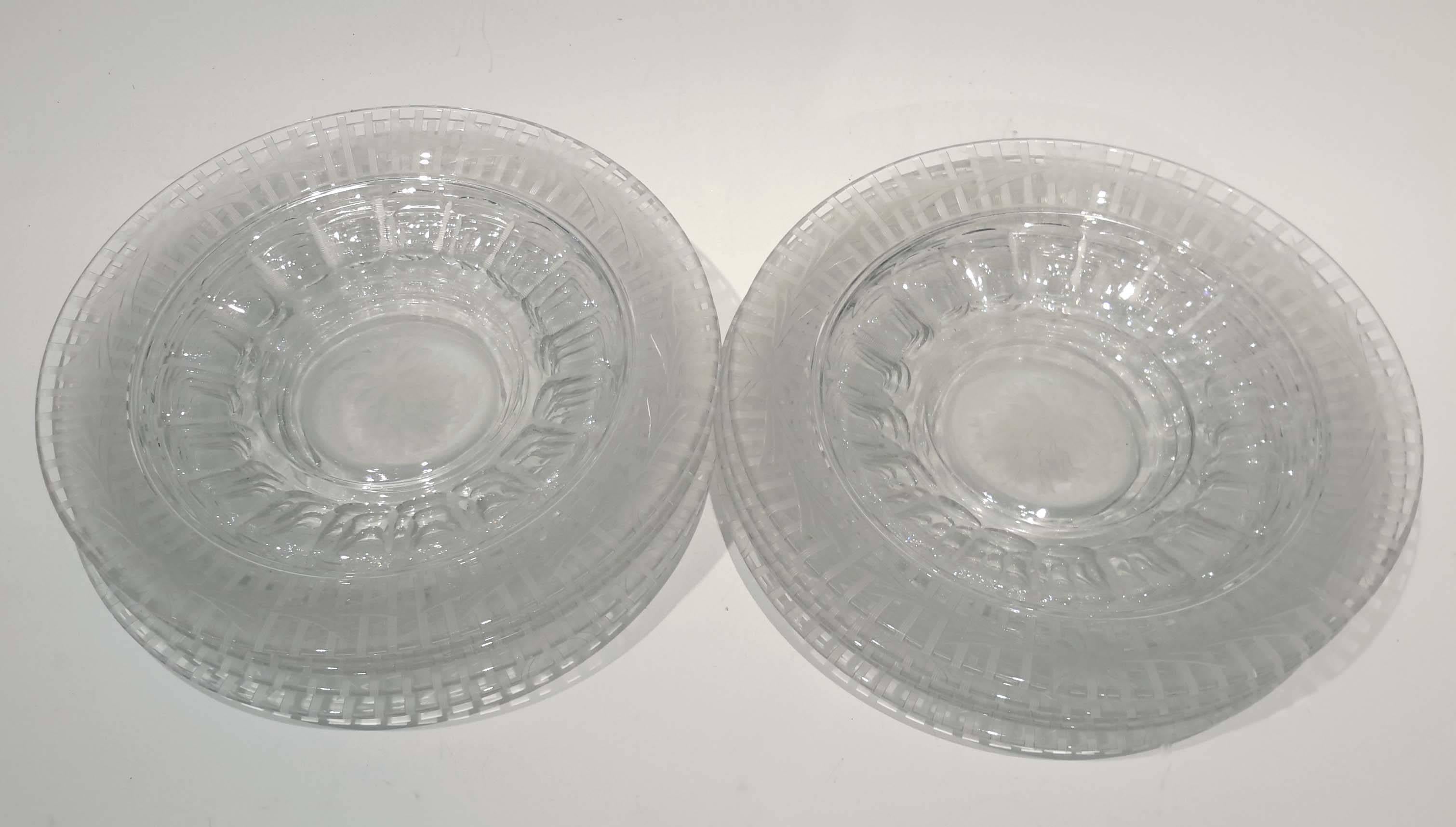 Set of Ten English Hand-Cut and Etched Crystal Glass Dessert Plates, circa 1920 In Good Condition For Sale In New York, NY