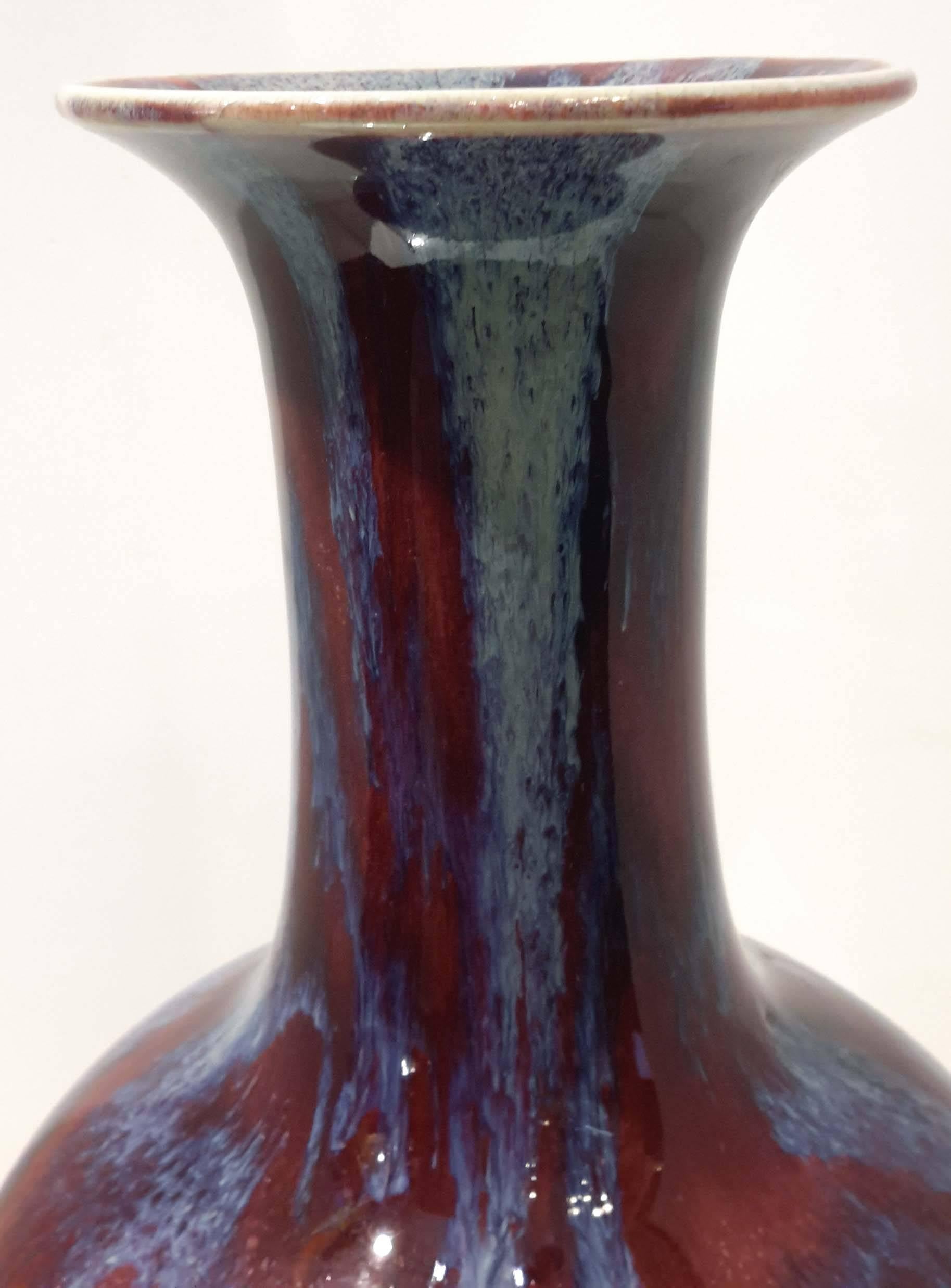Chinese Ox Blood Flambe Glazed Porcelain Vase, circa 1900 1