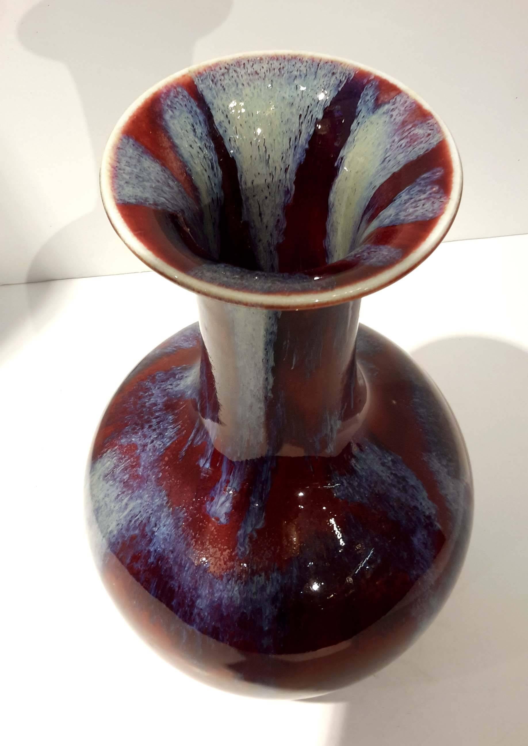 Chinese Ox Blood Flambe Glazed Porcelain Vase, circa 1900 In Good Condition In New York, NY