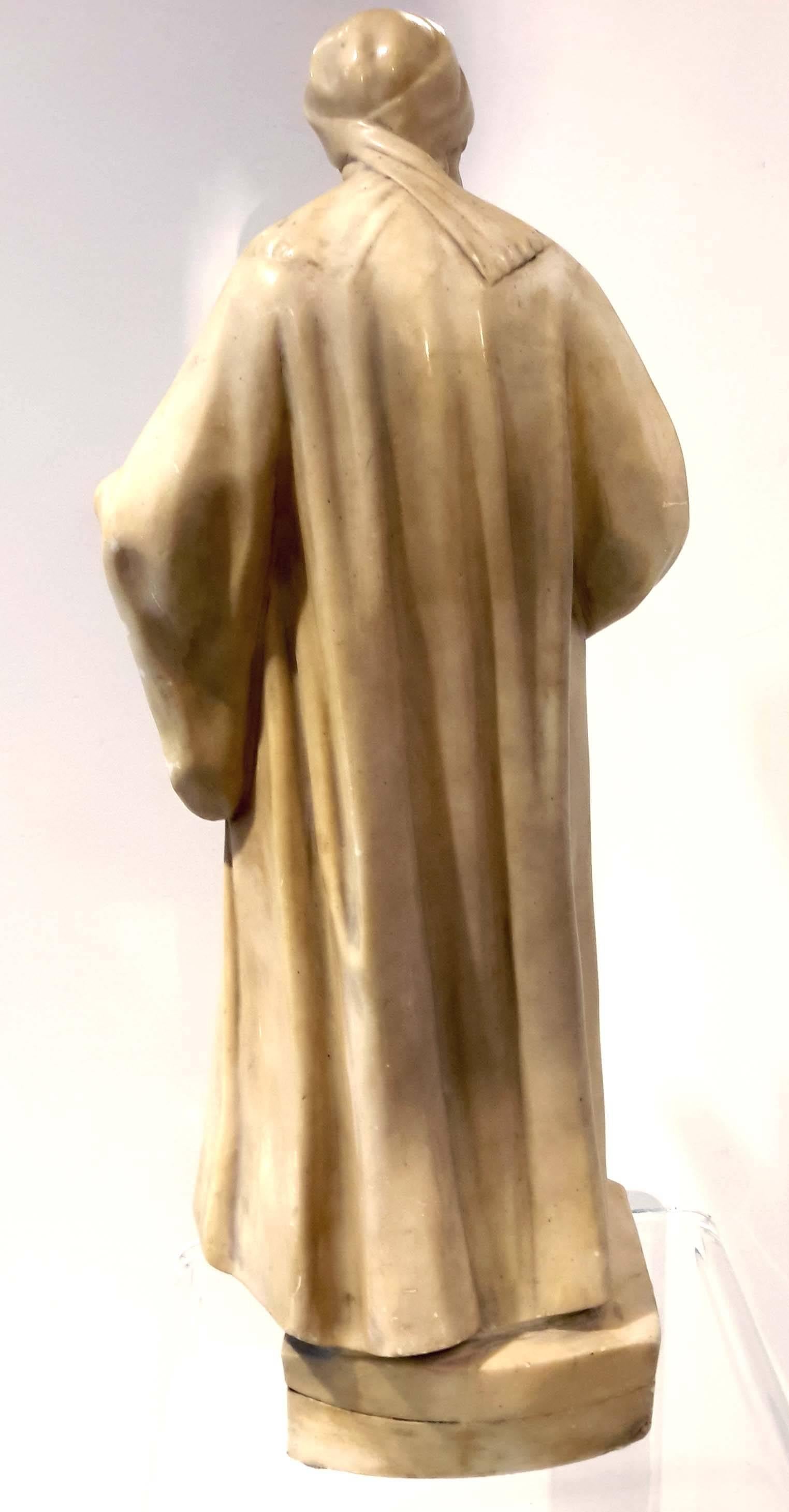 Great Italian Carved Alabaster Figure of Nathan the Wize, 19th Century In Good Condition For Sale In New York, NY
