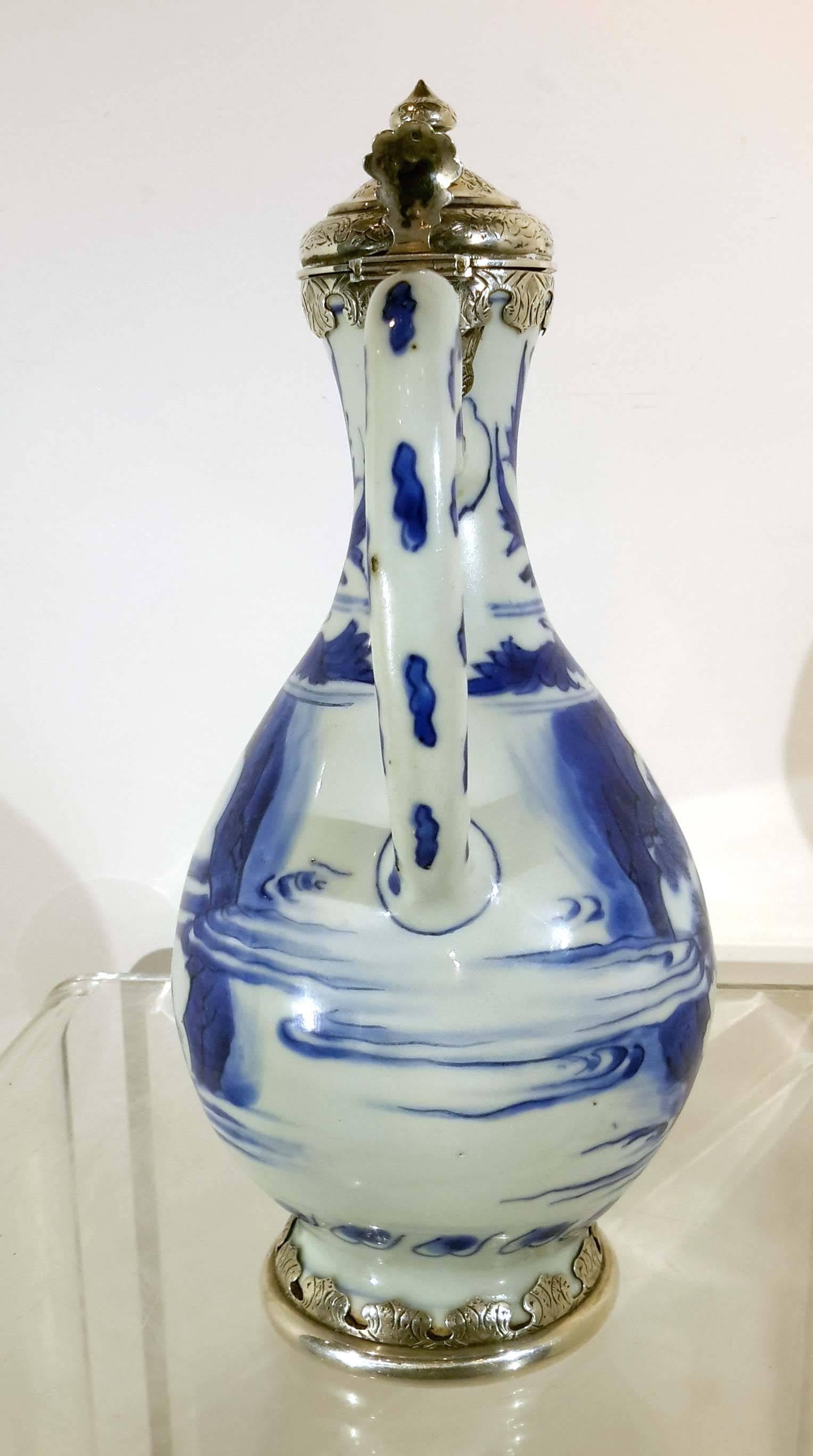 Antique Blue and White Silver Mounted Ming Chinese Porcelain Wine Jug In Good Condition In New York, NY