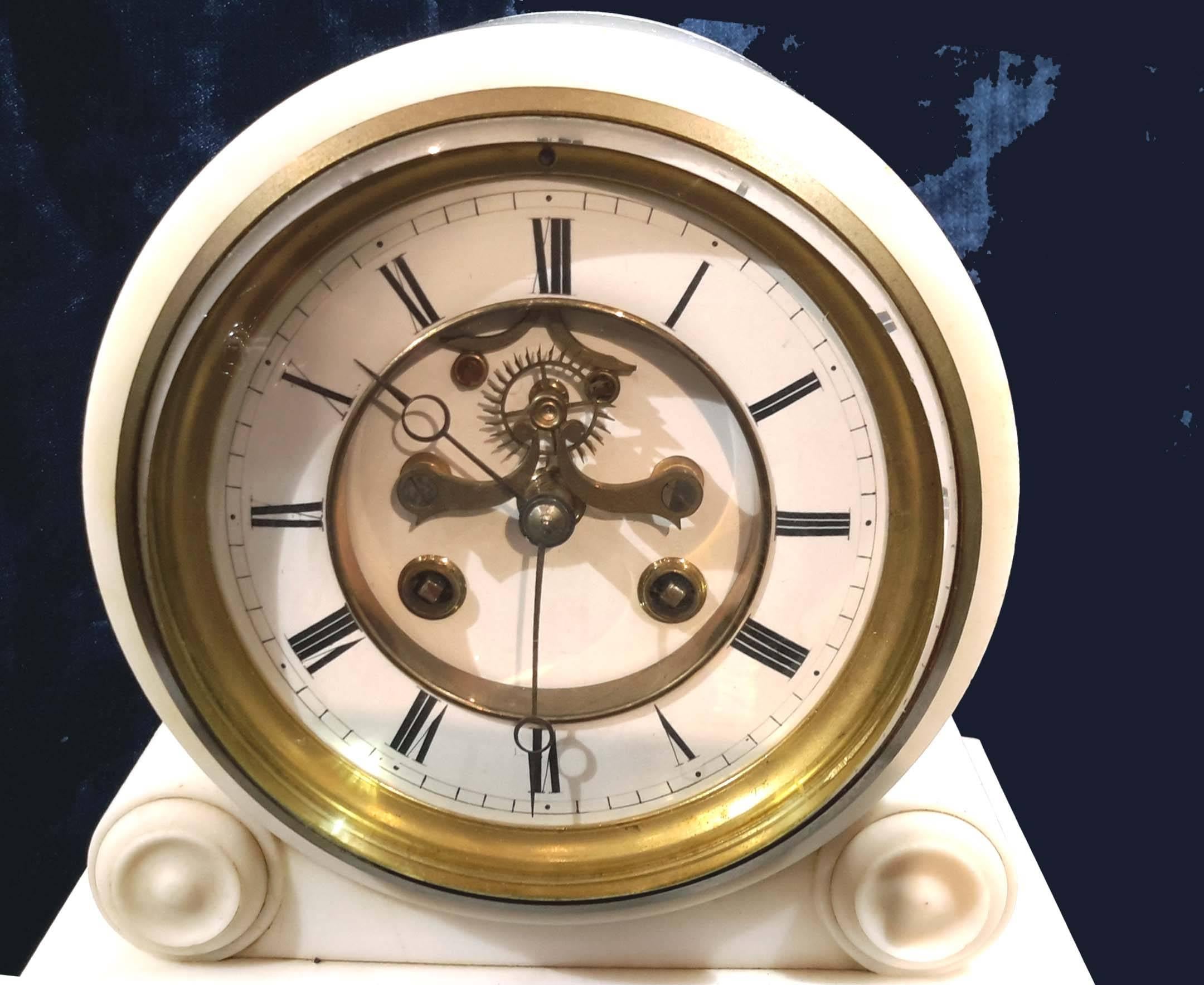 Federal Style Carrera Marble Mantel Clock, 19th Century For Sale 1